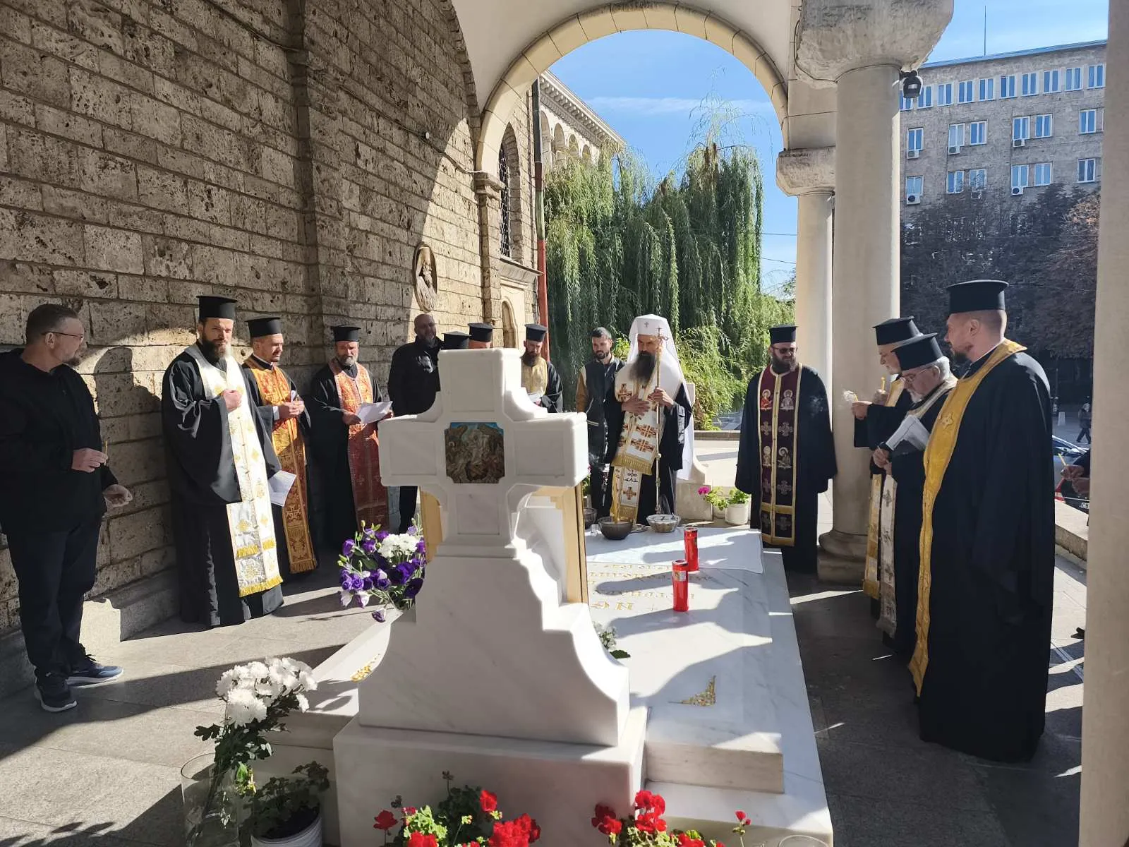 С панихида бе почетена паметта на приснопаметния Български патриарх Неофит-001.jpg